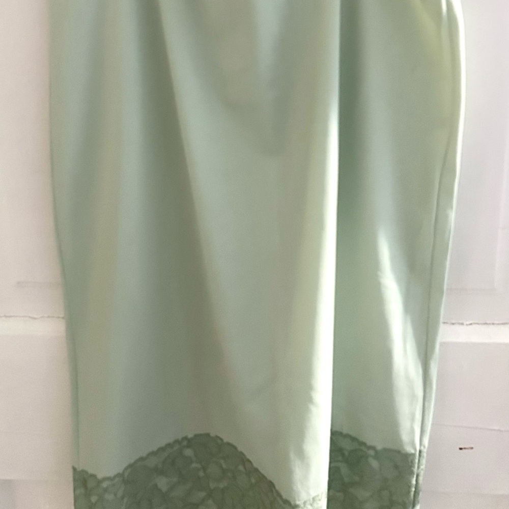 Vintage 1960s Van Raalte S Half Slip Green Lace Trim Suavette